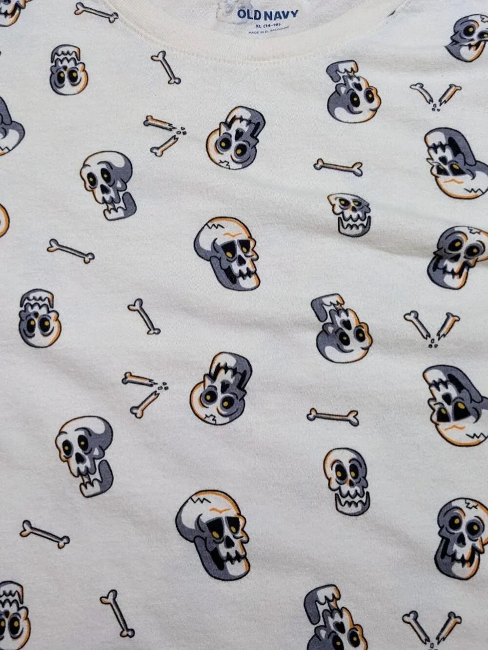 Old Navy Kids XL 14-16 Skull Bones Halloween Graphic T-Shirt